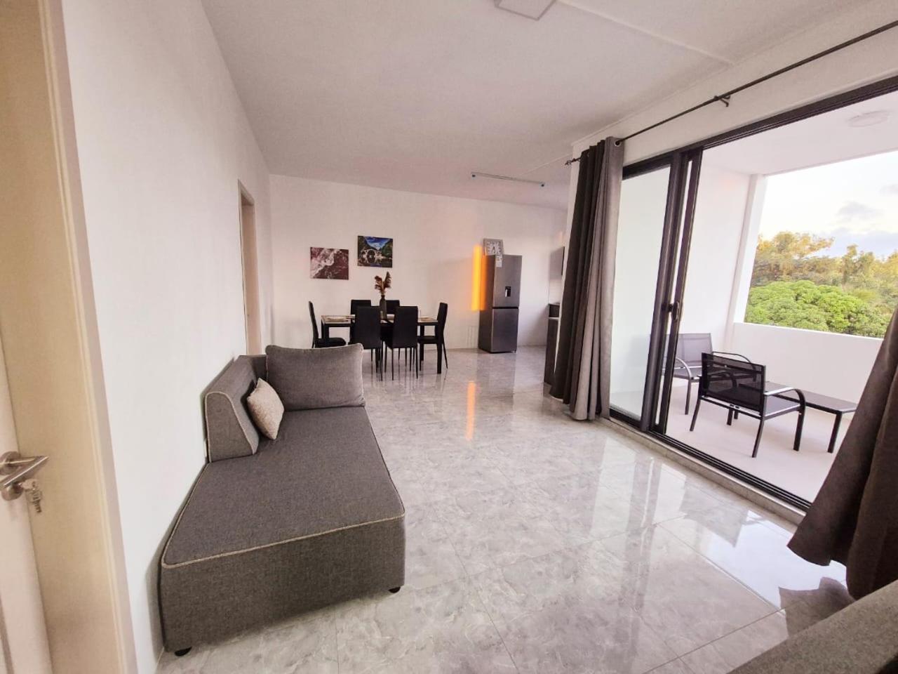 Skyview Apartment- Rooftop Penthouse With Sunset & Sea Views Flic-en-Flacq 외부 사진